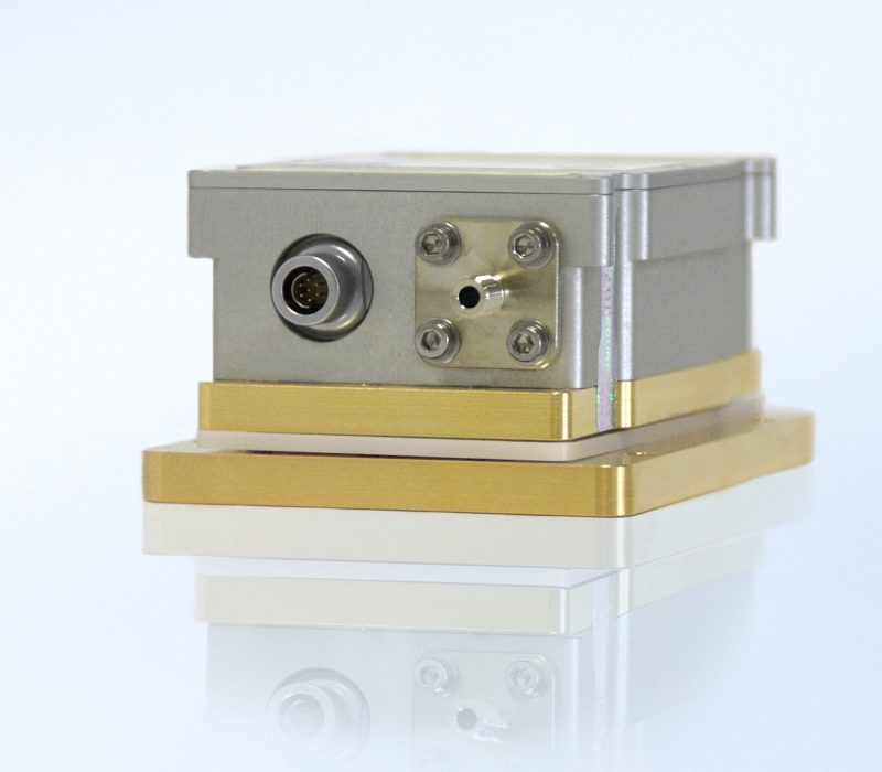 CW Fiber-Coupled Diode Laser, Passively Cooled with Integrated TEC