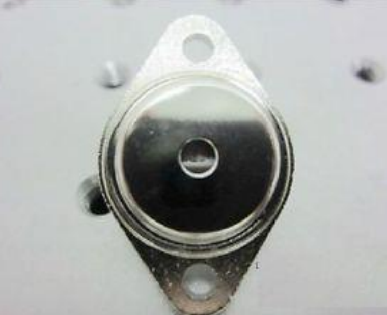 1060nm / 2W　Multimode Fabry-Perot Laser Diode (TO-3)